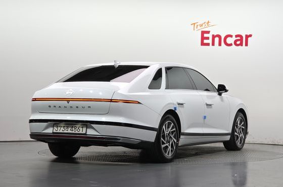 Hyundai Grandeur 2,5 Gasoline 2WD Premium — пробег 3 026 км — фото 2 из 5