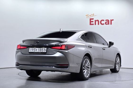 Lexus ES Luxury Plus — пробег 103 716 км — фото 2 из 5