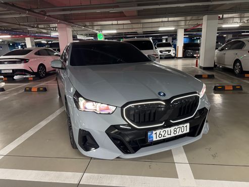 BMW 5-Series 530e M Sport — пробег 21 000 км — фото 1 из 5