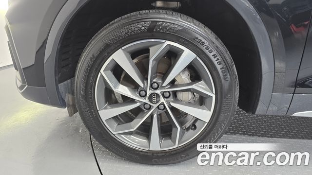 Audi Q5 45 TFSI Quattro Sportback — пробег 66 111 км — фото 5 из 5