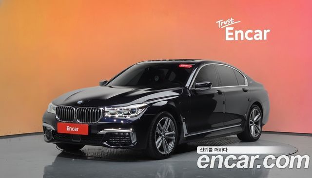 BMW 7-Series 740e iPerformance M Sport — пробег 49 575 км — фото 1 из 5