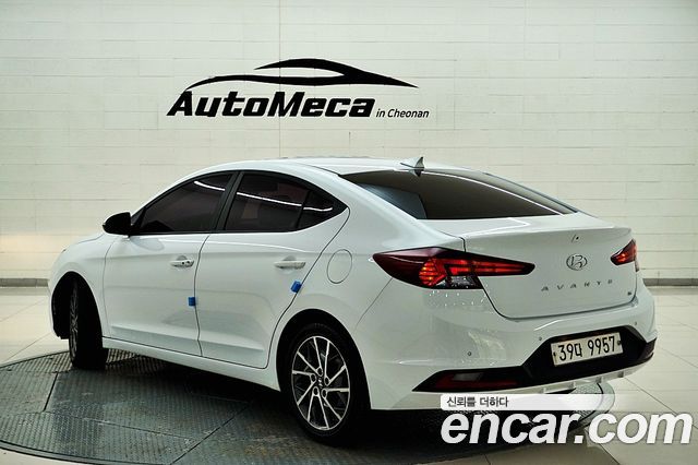 Hyundai AVANTE из Кореи Encar