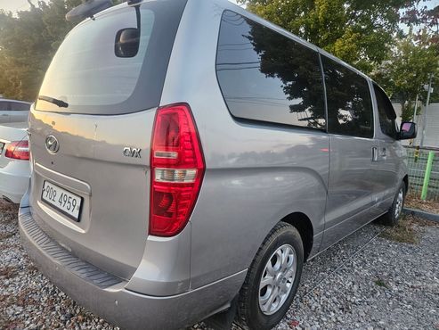 Hyundai Starex 5-Seater VAN CVX Deluxe — пробег 237 950 км — фото 4 из 5