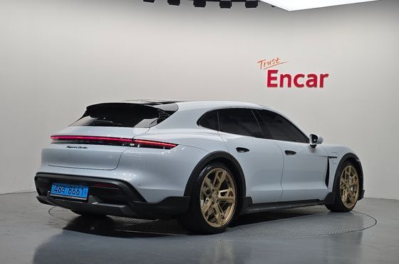 Porsche Taycan Turbo Cross Turismo — пробег 29 006 км — фото 2 из 5