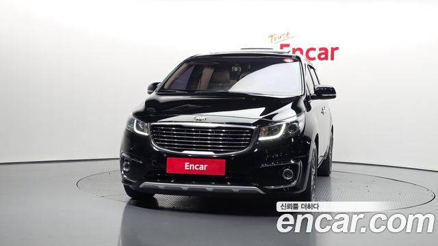 Kia Carnival 9-seater Luxury — пробег 254 850 км — фото 3 из 5