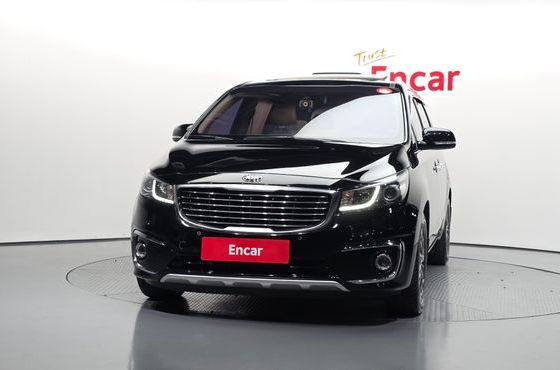 Kia Carnival 9-seater Luxury — пробег 254 850 км — фото 3 из 5