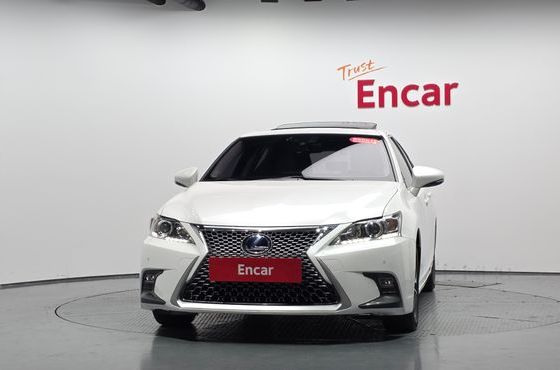Lexus CT200h 1.8 Supreme ZWA10 — пробег 98 815 км — фото 3 из 5
