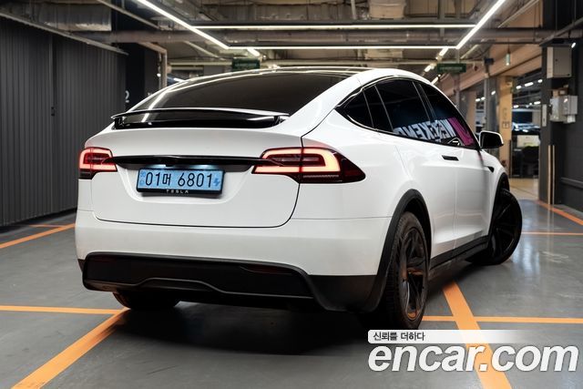 Tesla Model X AWD — пробег 2 830 км — фото 4 из 5
