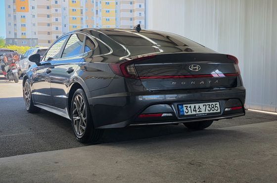 Hyundai Sonata 2.0 Premium Family — пробег 60 501 км — фото 2 из 5