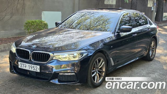 BMW 5-Series 520d M Sport Package Plus — пробег 228 700 км — фото 1 из 5