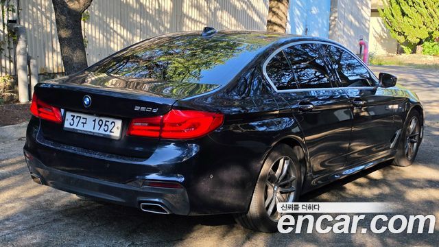 BMW 5-Series 520d M Sport Package Plus — пробег 228 700 км — фото 3 из 5