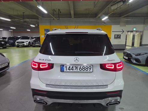 Mercedes-Benz GLB-Class GLB250 4MATIC — пробег 77 000 км — фото 5 из 5