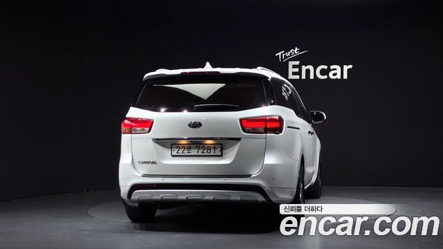 Kia Carnival из Кореи Encar