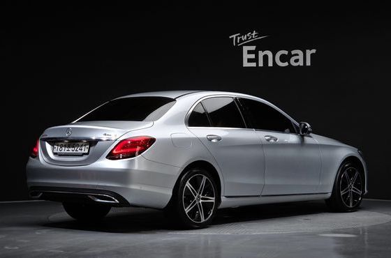 Mercedes-Benz C-Class C220 d 4MATIC Exclusive — пробег 73 815 км — фото 2 из 5