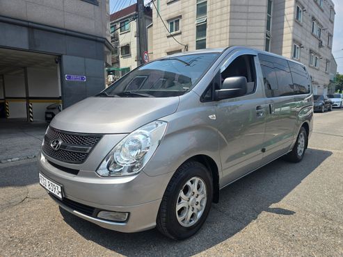 Hyundai Starex 12-Seater Wagon CVX Luxury — пробег 116 268 км — фото 2 из 5