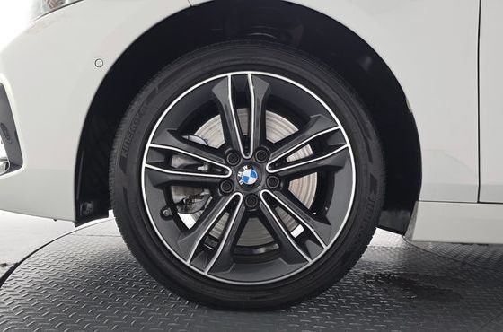 BMW 1-Series 120i Sports — пробег 13 501 км — фото 5 из 5