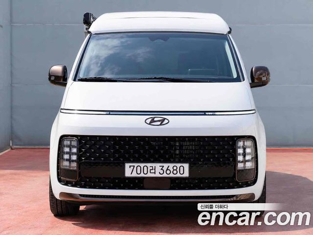 Hyundai Staria 4WD Camper Prestige Camper 11Seater — пробег 74 395 км — фото 1 из 5
