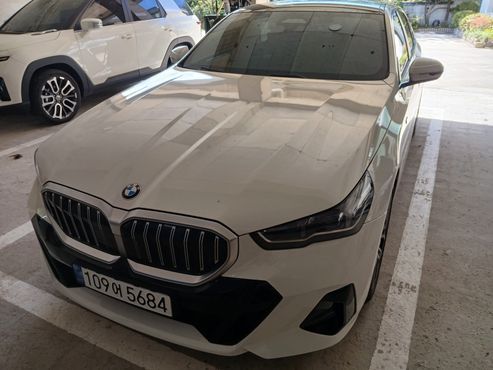 BMW 5-Series 520i M Sport — пробег 41 600 км — фото 2 из 5