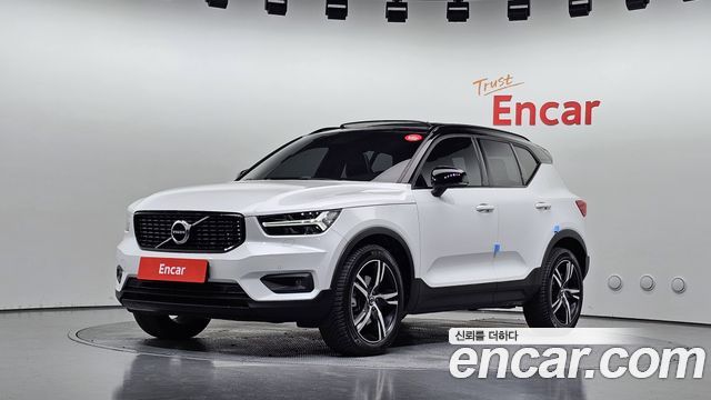 Volvo XC40 B4 R-Design — пробег 81 650 км — фото 1 из 5