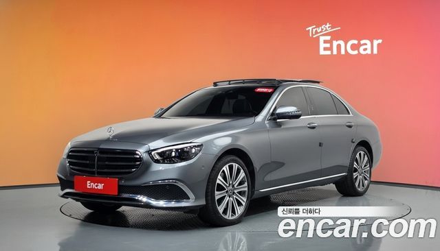 Mercedes-Benz E-Class E350 4MATIC Exclusive — пробег 23 460 км — фото 1 из 5