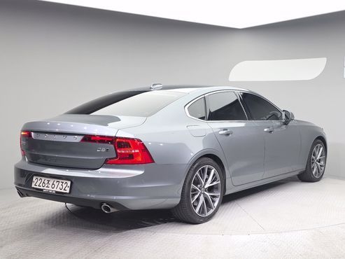 Volvo S90 D5 AWD Momentum — пробег 59 628 км — фото 2 из 5