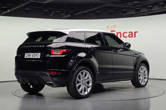 Land Rover Range Rover Evoque 2.0 TD4 HSE Dynamic — пробег 141 431 км — фото 2 из 5