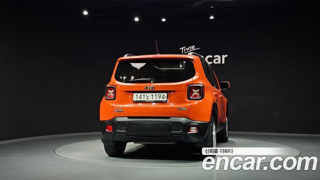 Jeep Renegade 2.0 Diesel Longitude AWD — пробег 113 811 км — фото 4 из 5