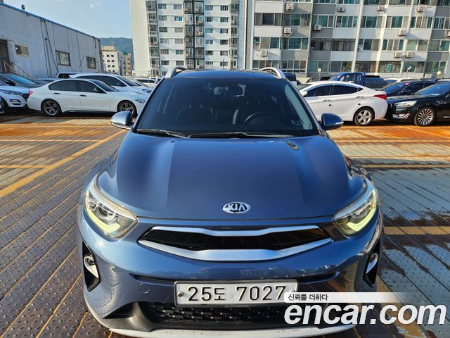 Kia Stonic из Кореи Encar