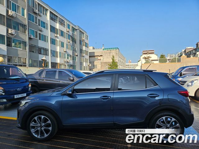 Kia Stonic из Кореи Encar
