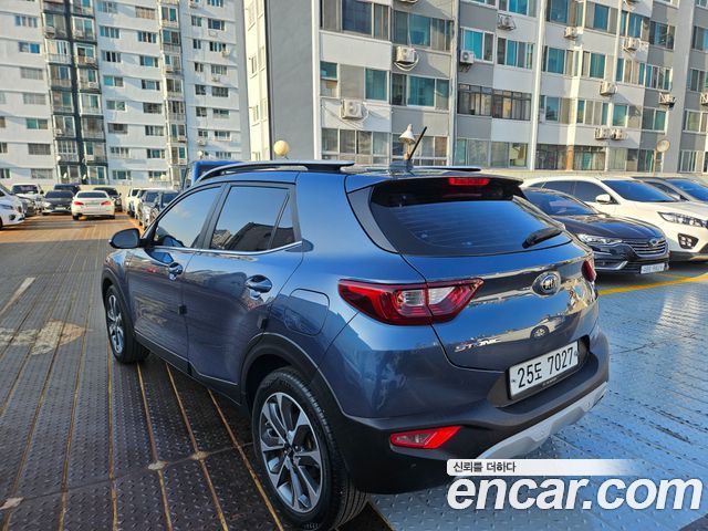 Kia Stonic из Кореи Encar