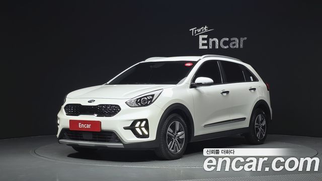 Kia Niro 1.6 HEV Prestige — пробег 80 094 км — фото 1 из 5