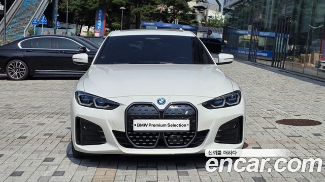BMW i4 eDrive40 M Sports Pro — пробег 83 611 км — фото 3 из 5