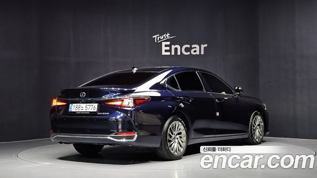 Lexus ES Luxury Plus — пробег 48 502 км — фото 2 из 5