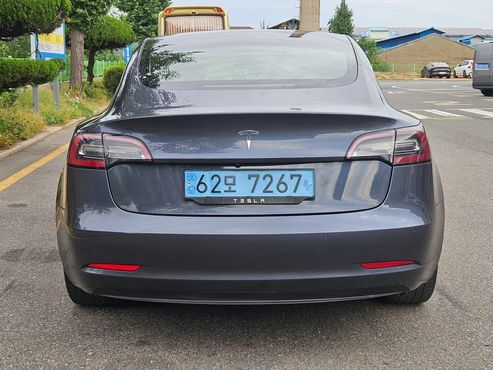 Tesla Model 3 Standard Range Plue RWD — пробег 105 393 км — фото 4 из 5