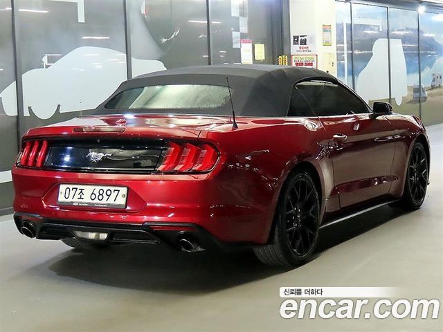 Ford Mustang Convertible — пробег 136 455 км — фото 4 из 5