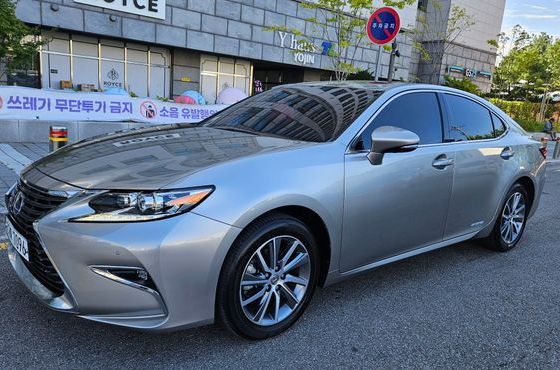 Lexus ES Supreme XV60 — пробег 69 762 км — фото 1 из 5