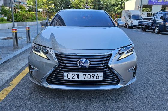 Lexus ES Supreme XV60 — пробег 69 762 км — фото 2 из 5