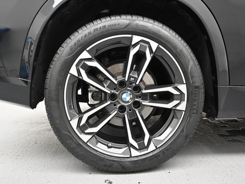 BMW X1 xDrive 20i M Sport — пробег 10 852 км — фото 5 из 5