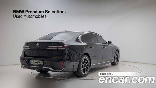 BMW 7-Series 740i xDrive M Sport — пробег 8 150 км — фото 2 из 5