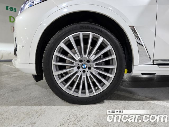 BMW X7 xDrive 40i Design Pure Excellence 7-Seater — пробег 72 152 км — фото 5 из 5