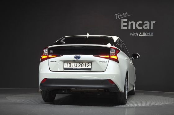 Toyota Prius 1.8 — пробег 37 826 км — фото 4 из 5