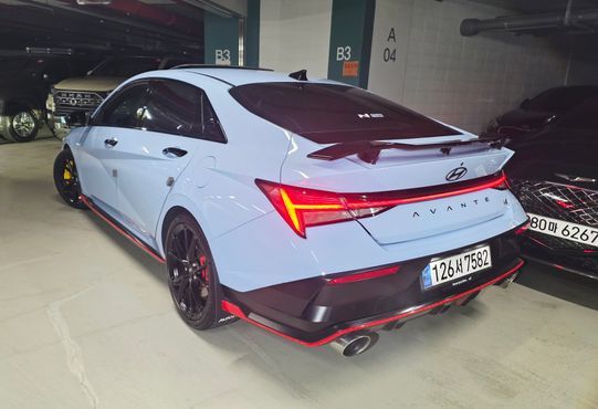Hyundai AVANTE 2.0 N — пробег 61 000 км — фото 2 из 5