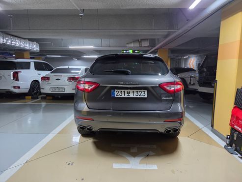 Maserati Levante 3.0 Diesel AWD — пробег 100 000 км — фото 3 из 5