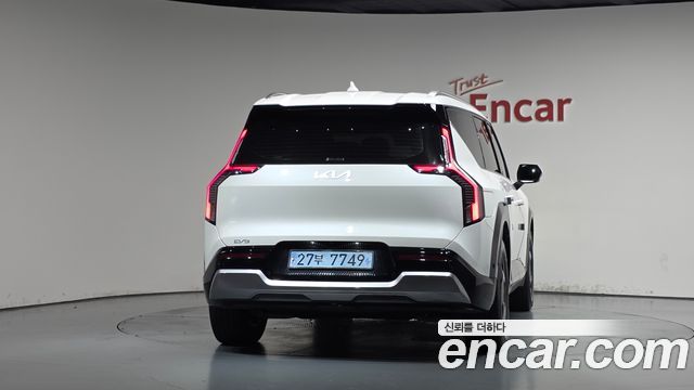 Kia EV9 из Кореи Encar