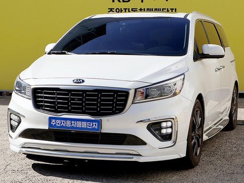 Kia Carnival Gasoline 9-Seater Noblesse Special — пробег 174 610 км — фото 1 из 5