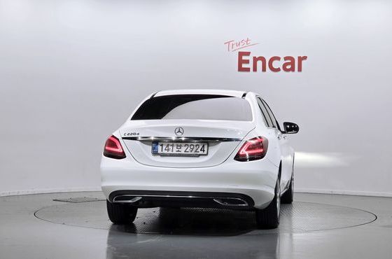 Mercedes-Benz C-Class C220 d Avantgarde — пробег 96 473 км — фото 4 из 5