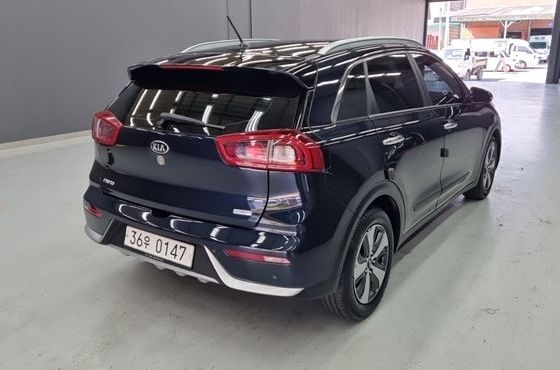 Kia Niro Noblesse — пробег 102 042 км — фото 4 из 5