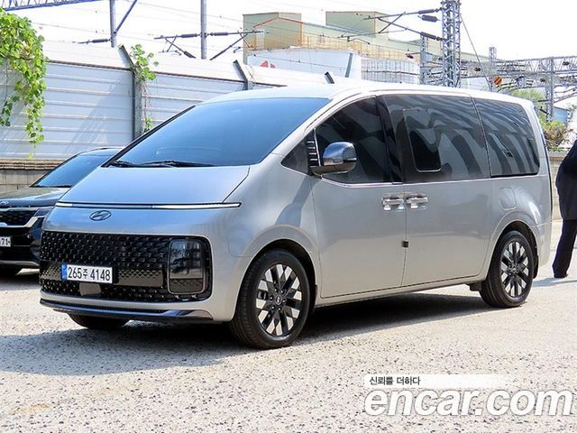 Hyundai Staria Lounge 9-Seater Prestige — пробег 104 801 км — фото 2 из 5