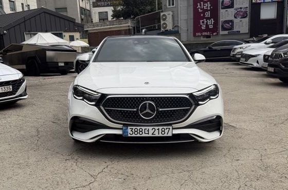 Mercedes-Benz E-Class E300 4MATIC AMG Line — пробег 2 787 км — фото 1 из 5