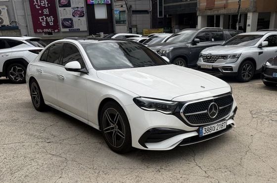 Mercedes-Benz E-Class E300 4MATIC AMG Line — пробег 2 787 км — фото 2 из 5